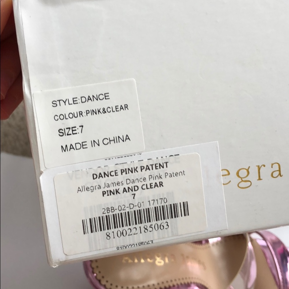 Shoes - Picture 4 of 4